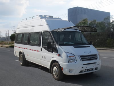 江特牌JDF5040XYBJ6型運(yùn)兵車(chē)